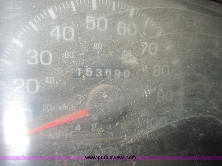 image for item D5725 1997 Ford F250 pickup truck