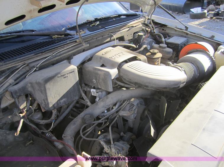 image for item D5725 1997 Ford F250 pickup truck