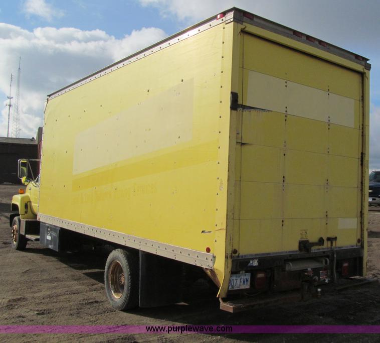 image for item D7008 1992 GMC TopKick box truck