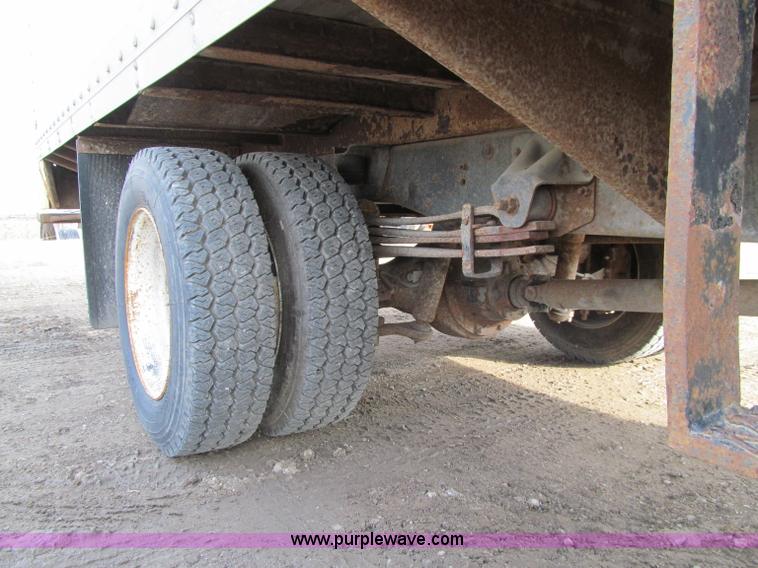 image for item D7008 1992 GMC TopKick box truck