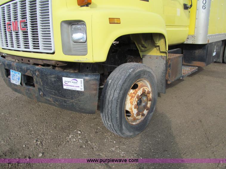 image for item D7008 1992 GMC TopKick box truck