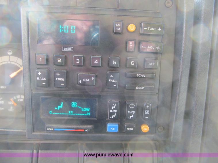 image for item D7008 1992 GMC TopKick box truck