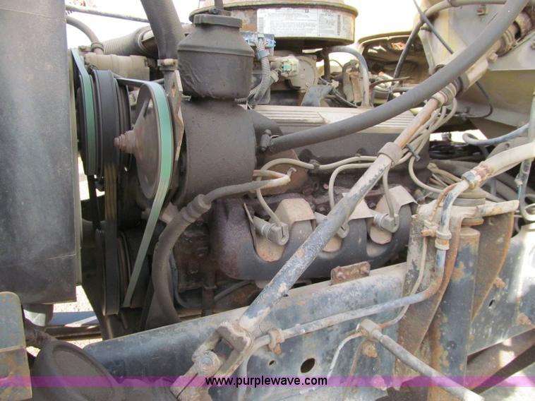 image for item D7008 1992 GMC TopKick box truck