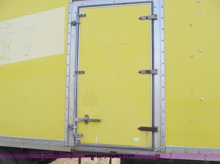 image for item D7008 1992 GMC TopKick box truck