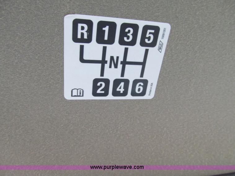 image for item D7010 2006 Chevrolet C6500 truck cab and chassis