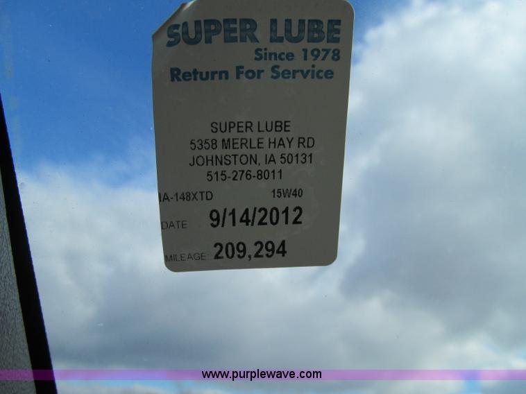 image for item D7010 2006 Chevrolet C6500 truck cab and chassis