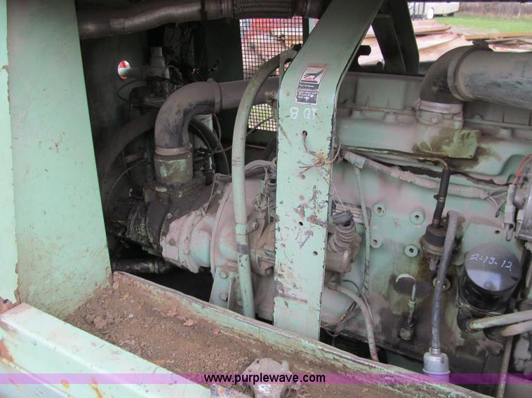 image for item D7011 Sullair 185DPQ portable air compressor