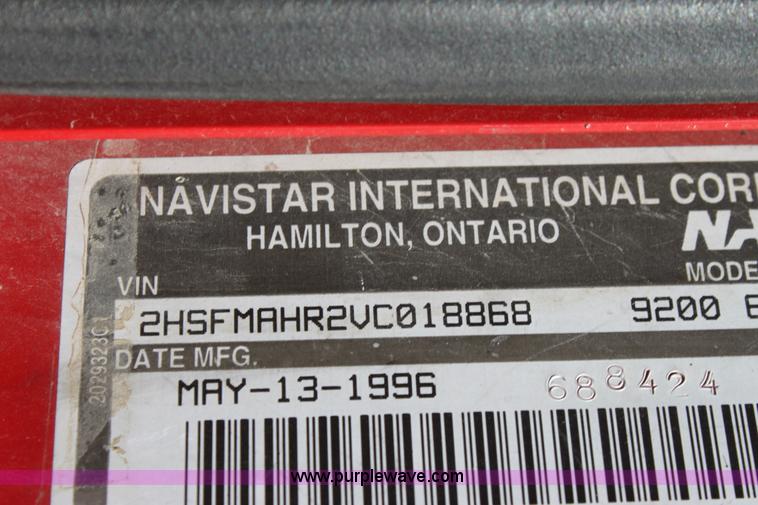 image for item E4293 1997 International 9200 tandem axle semi truck