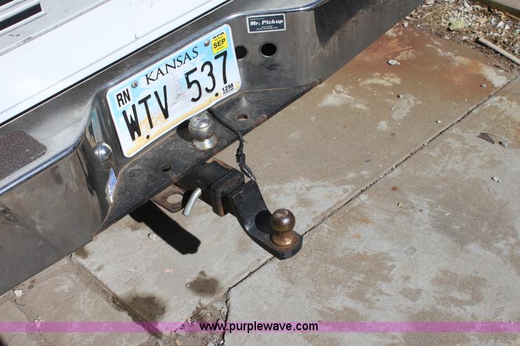 image for item E4303 1995 Chevrolet Silverado 1500 pickup truck