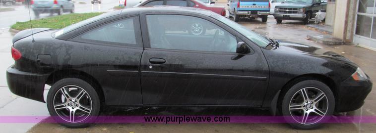 image for item E5651 2004 Chevrolet Cavalier LS