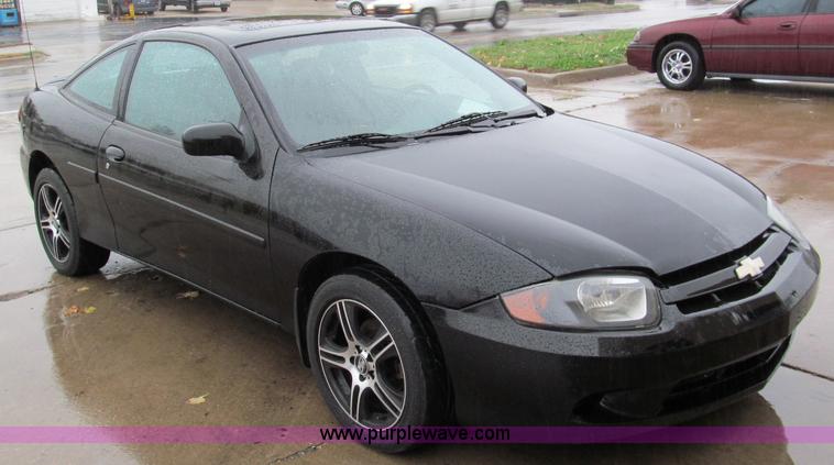 image for item E5651 2004 Chevrolet Cavalier LS