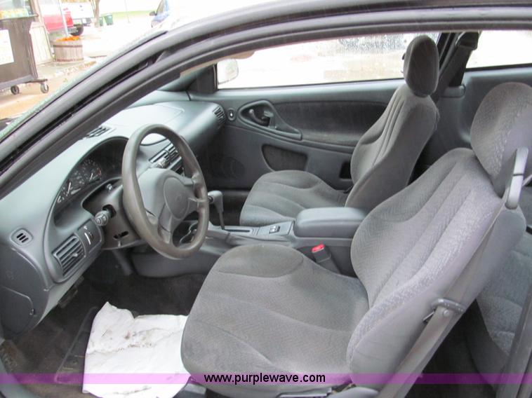 image for item E5651 2004 Chevrolet Cavalier LS