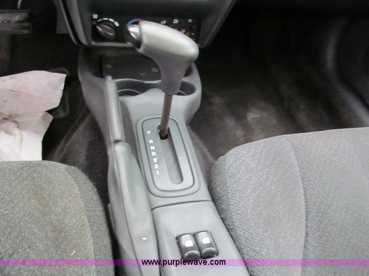 image for item E5651 2004 Chevrolet Cavalier LS