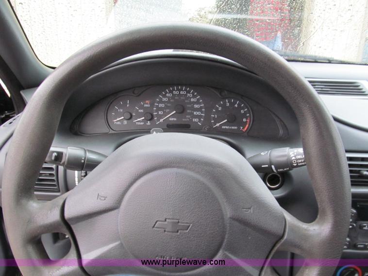 image for item E5651 2004 Chevrolet Cavalier LS