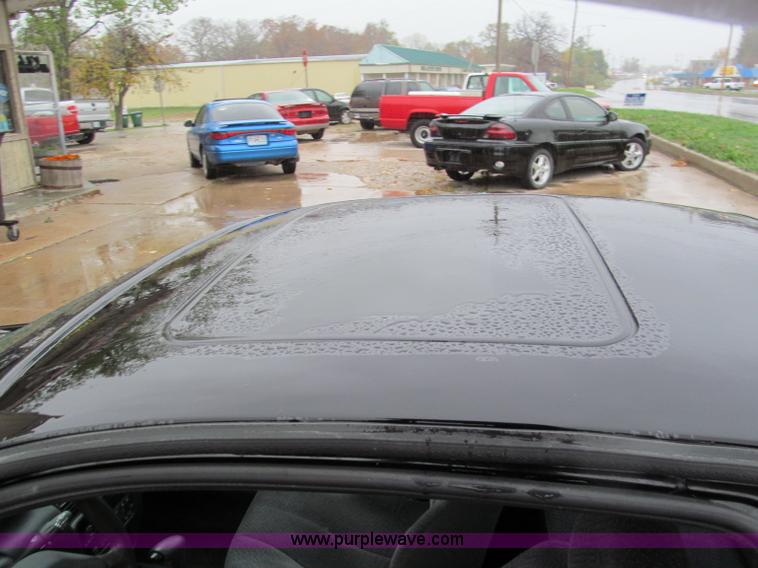 image for item E5651 2004 Chevrolet Cavalier LS