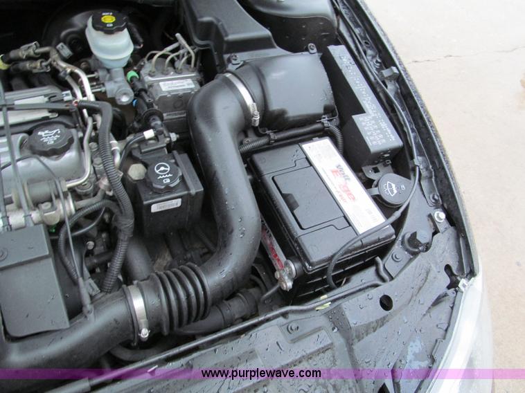 image for item E5651 2004 Chevrolet Cavalier LS