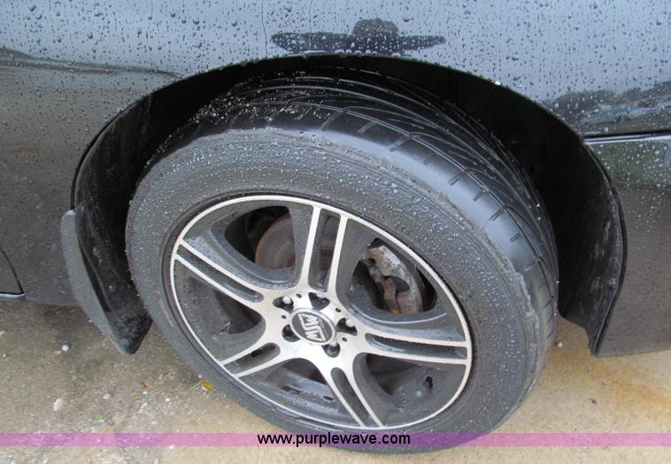 image for item E5651 2004 Chevrolet Cavalier LS