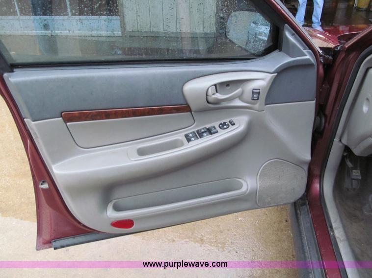 image for item E5652 2002 Chevrolet Impala