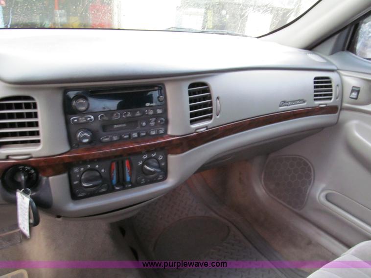 image for item E5652 2002 Chevrolet Impala