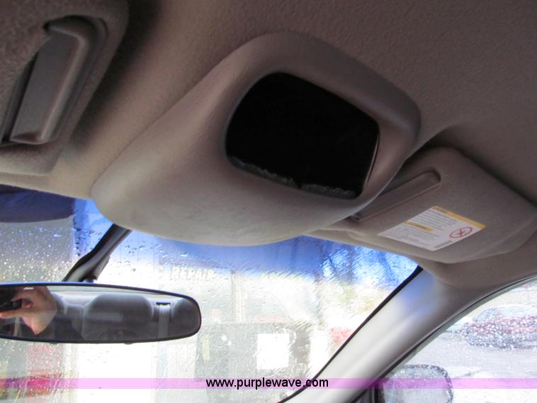 image for item E5652 2002 Chevrolet Impala