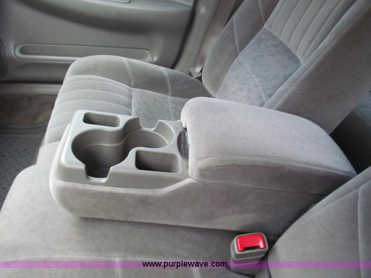 image for item E5652 2002 Chevrolet Impala