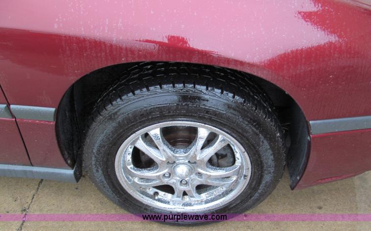 image for item E5652 2002 Chevrolet Impala