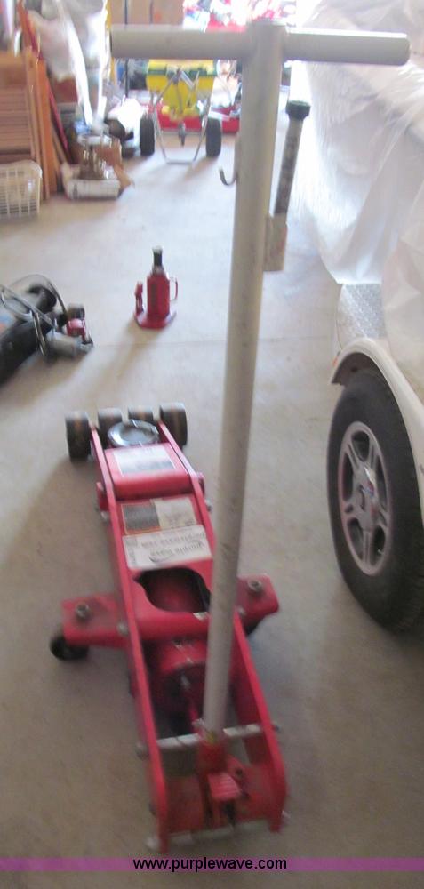 image for item E5678 20 ton floor jack