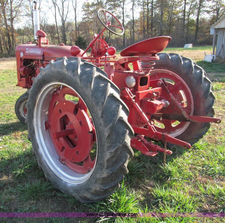 image for item E5694 1951 International Farmall Super C tractor