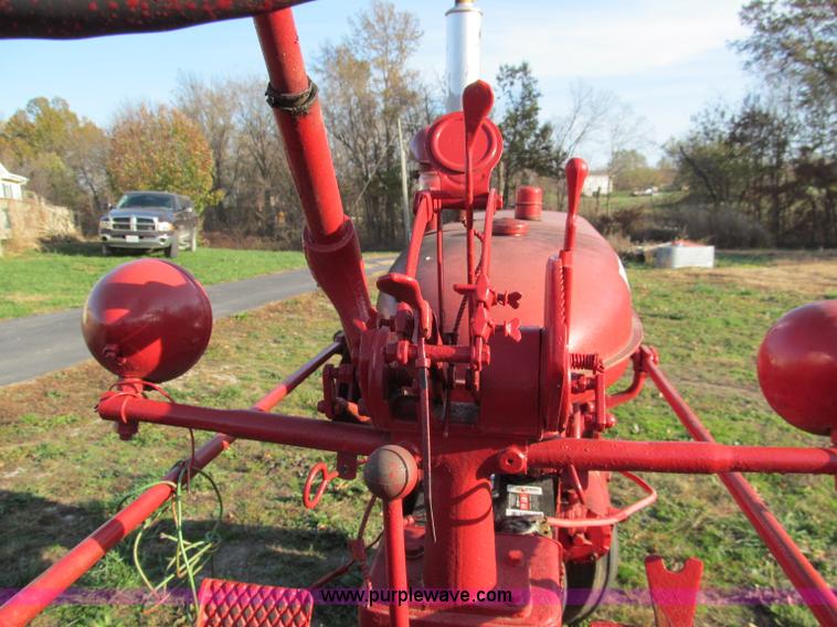 image for item E5694 1951 International Farmall Super C tractor