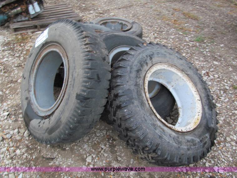 image for item E5698 (6) 10.00-20 tires and Daton wheels
