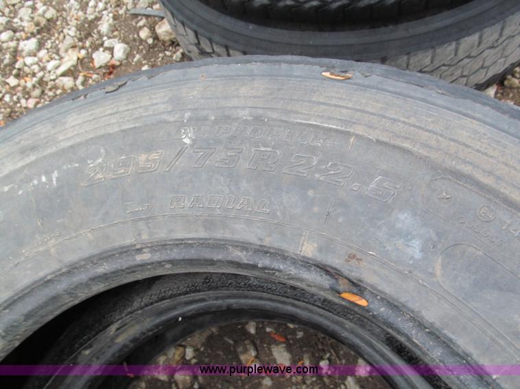 image for item E5699 (4) Bridgestone 295/75R22.5 tires