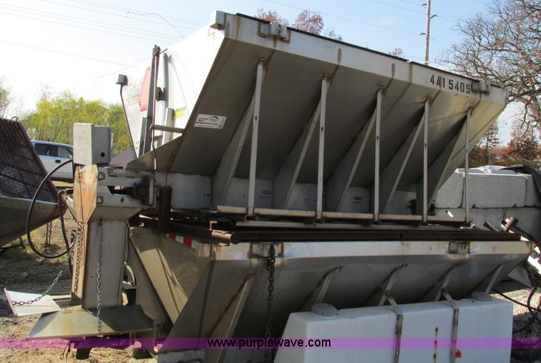Flink 8609 stainless steel salt and sand spreader in Harrisonville, MO