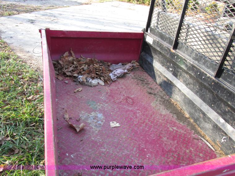 image for item E5723 2005 Kawasaki 3010 Mule utility vehicle