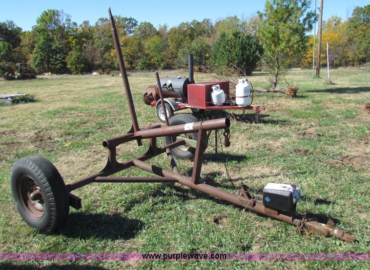 image for item E8149 Round bale hauler