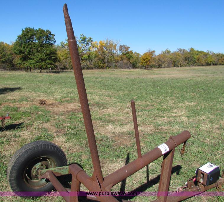 image for item E8149 Round bale hauler