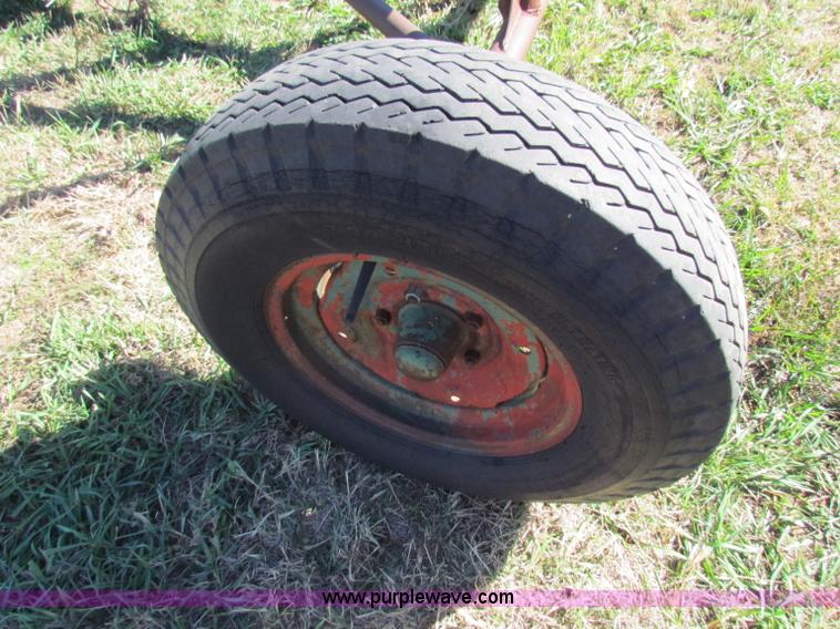 image for item E8149 Round bale hauler