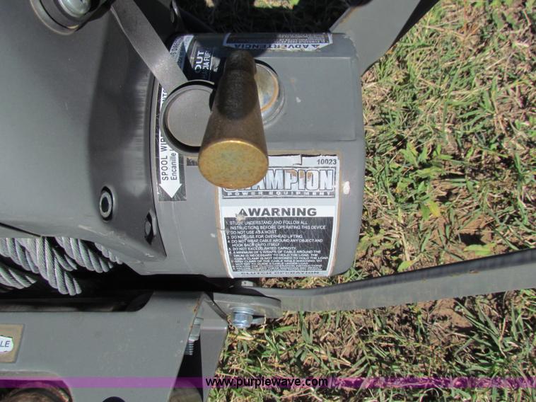 image for item E8151 Champion 10000 winch