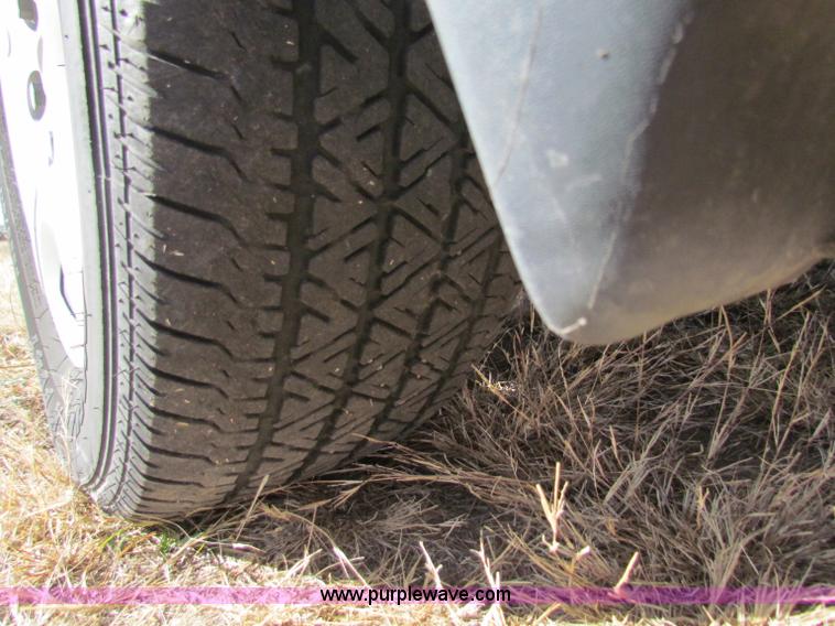 image for item E8153 2006 Ford Freestar SE minivan