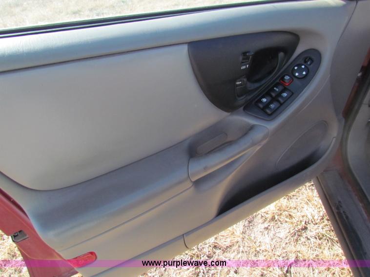 image for item E8154 2005 Chevrolet Malibu