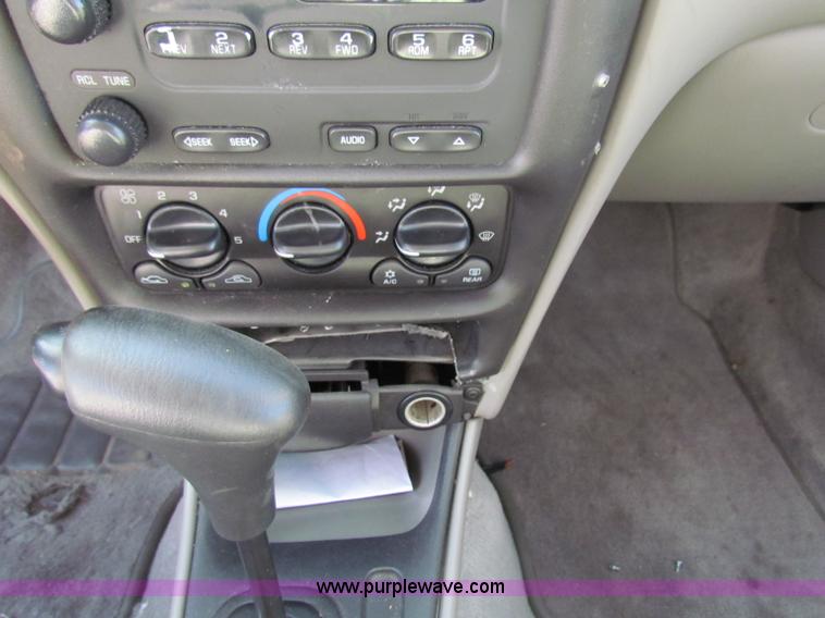 image for item E8154 2005 Chevrolet Malibu