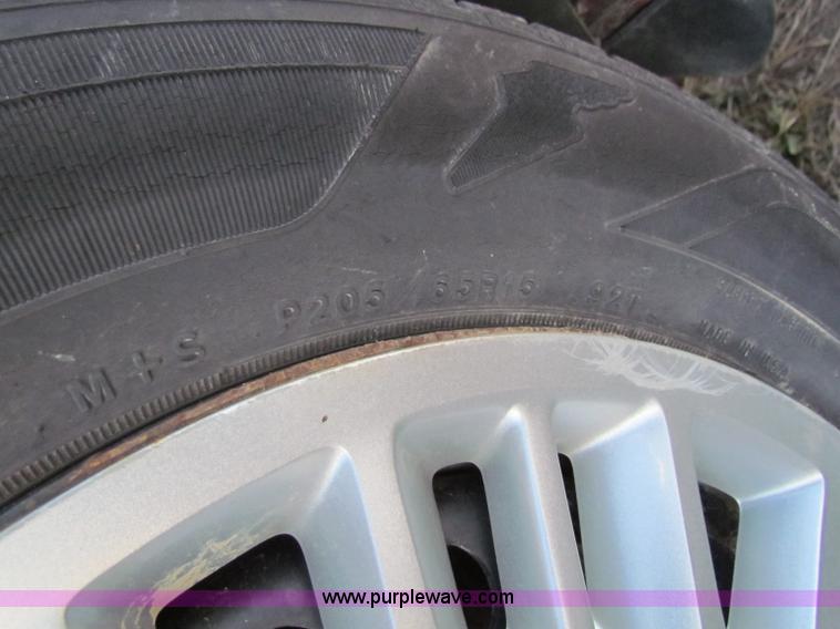 image for item E8154 2005 Chevrolet Malibu