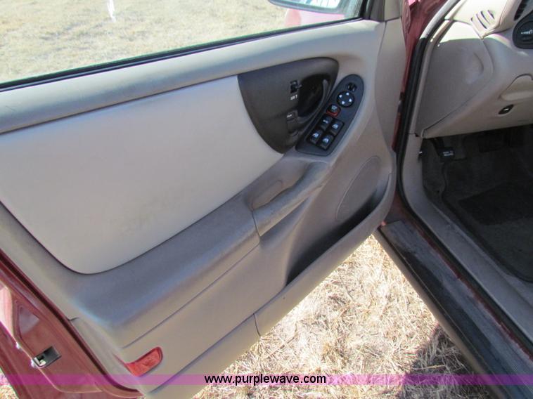 image for item E8155 2005 Chevrolet Malibu