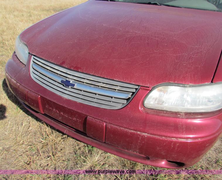 image for item E8155 2005 Chevrolet Malibu