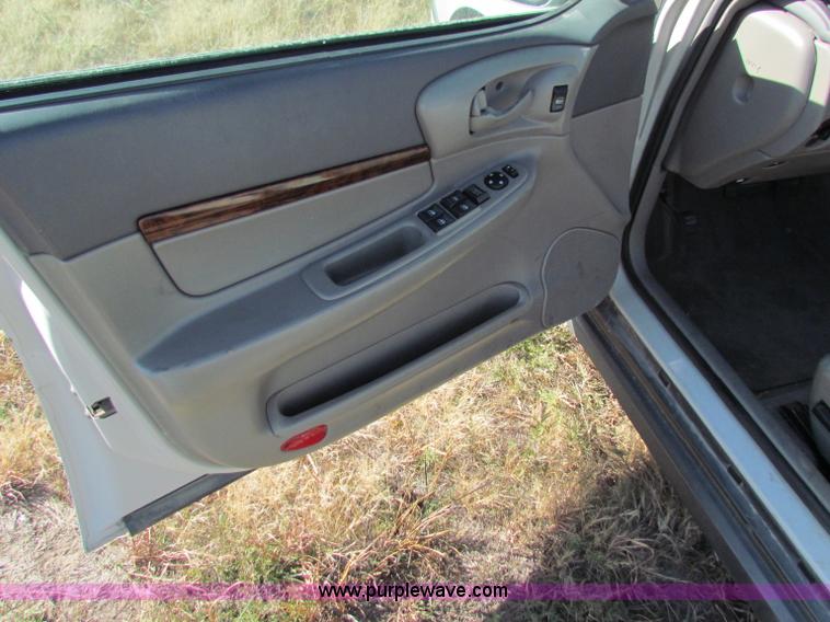 image for item E8156 2003 Chevrolet Impala