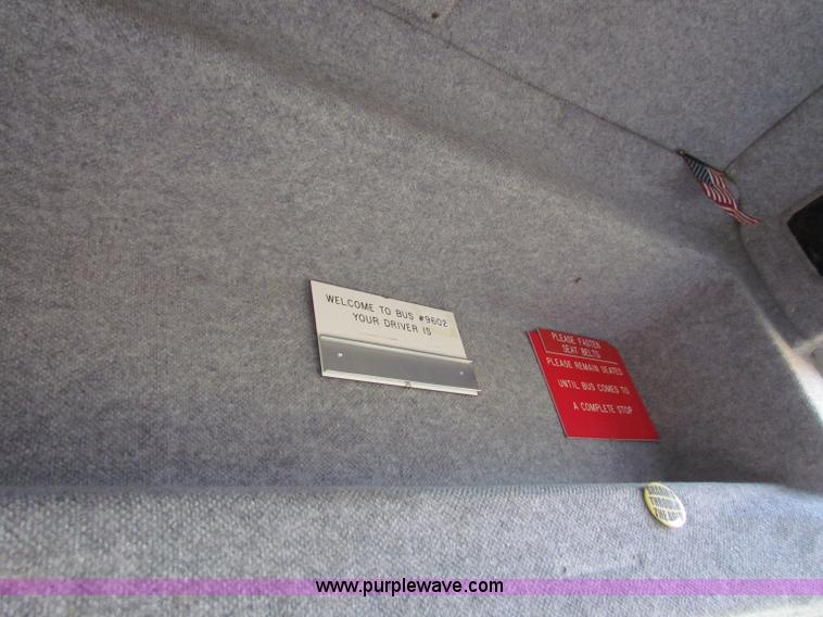 image for item E8160 2001 Chevrolet Express G3500 Cutaway bus