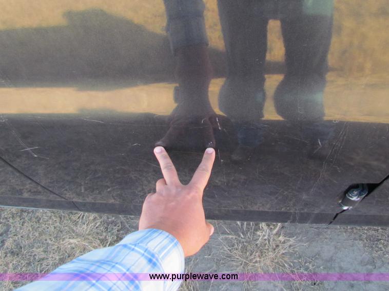 image for item E8164 2004 Chevrolet Express G1500 van