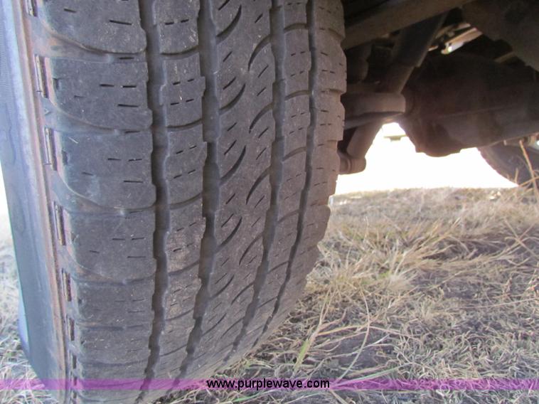 image for item E8164 2004 Chevrolet Express G1500 van