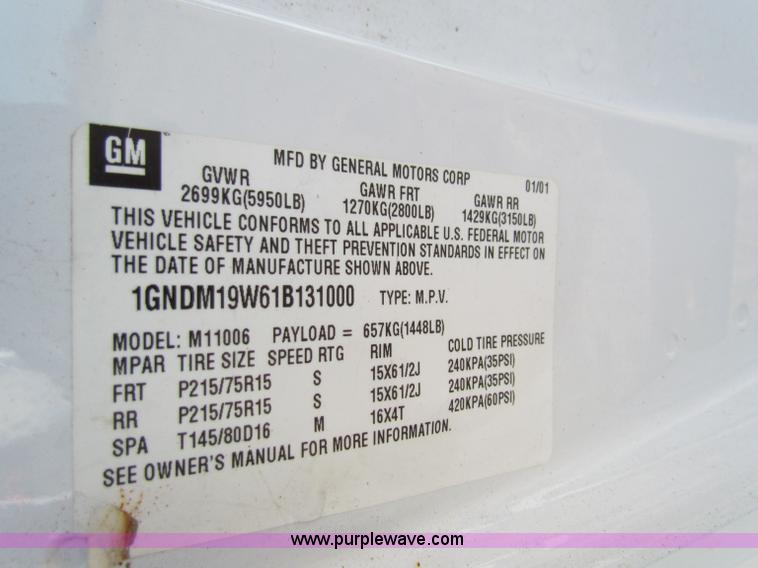 image for item E8165 2001 Chevrolet Astro LS van