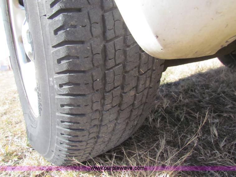 image for item E8165 2001 Chevrolet Astro LS van