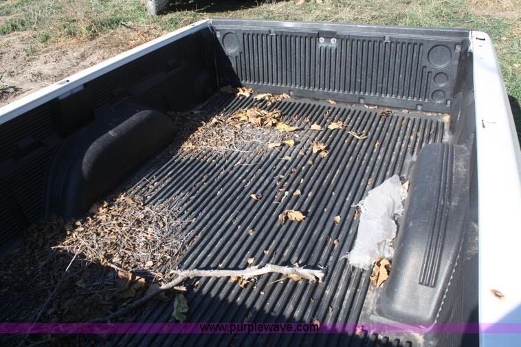 image for item F2514 2005 Chevrolet 2500 long bed truck bed